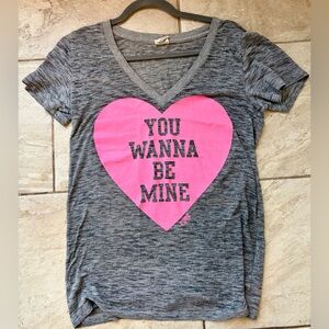 NWOT PINK Victoria’s Secret Heather Grey Top with Pink Heart Decal. Medium.